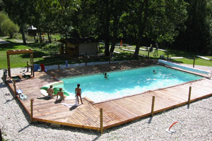 Activité au camping piscine